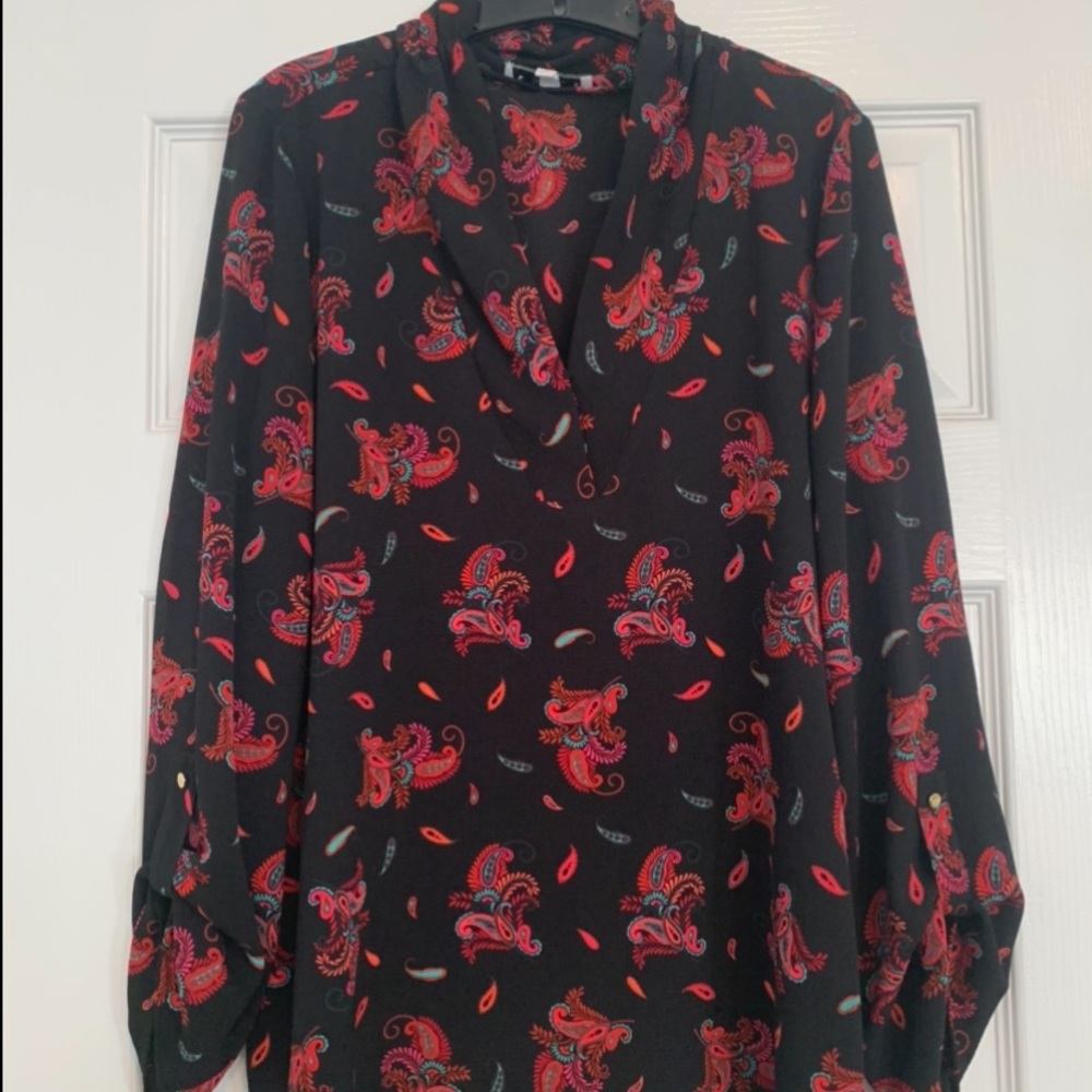L Chaus New York Black Red Patterned LS Shirt